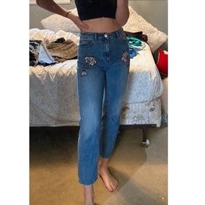 Pacsun mom jeans embroidered